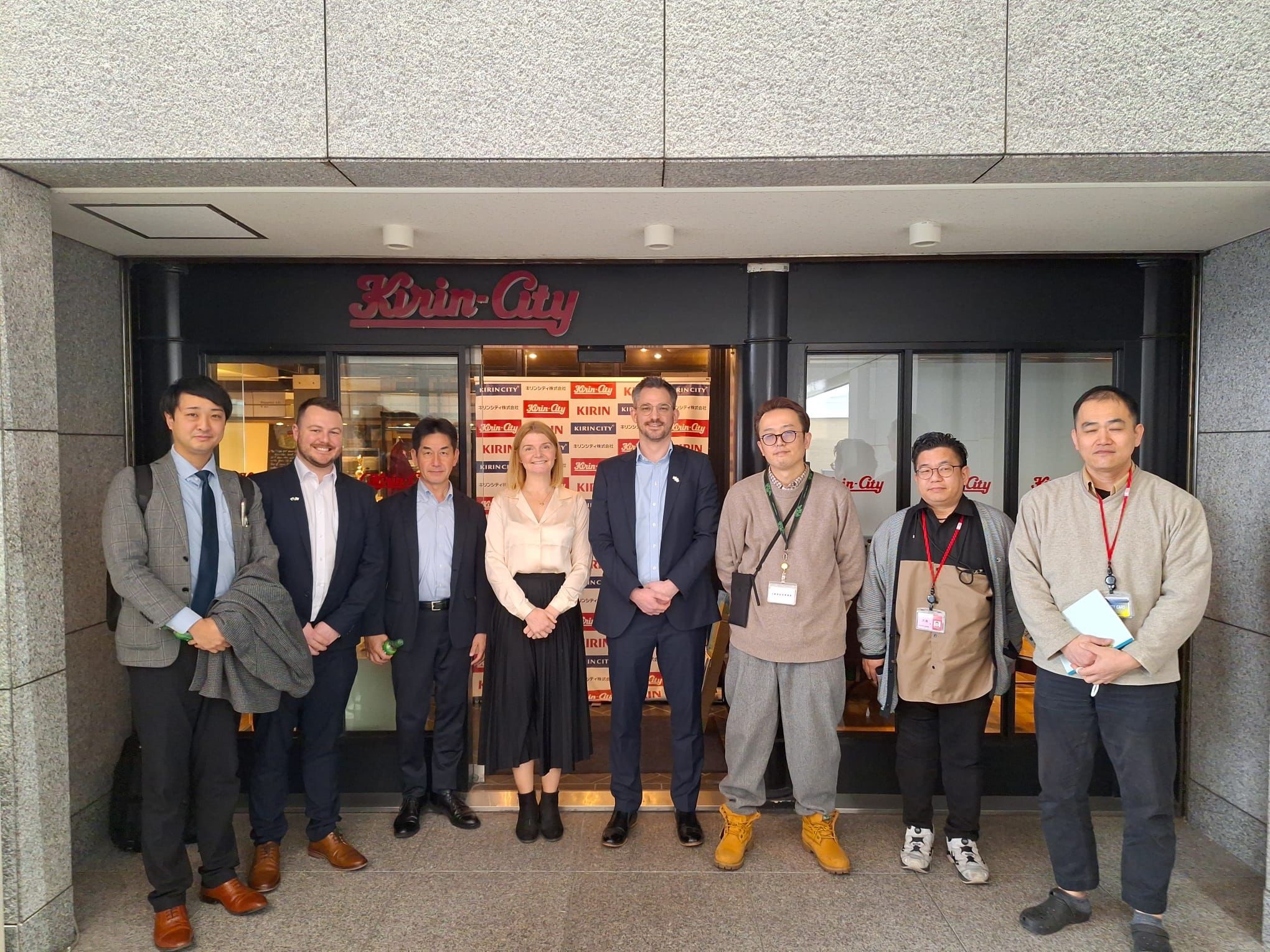 Canmoliaeth fawr i Gig Oen Cymru gan ddefnyddwyr yn Siapan